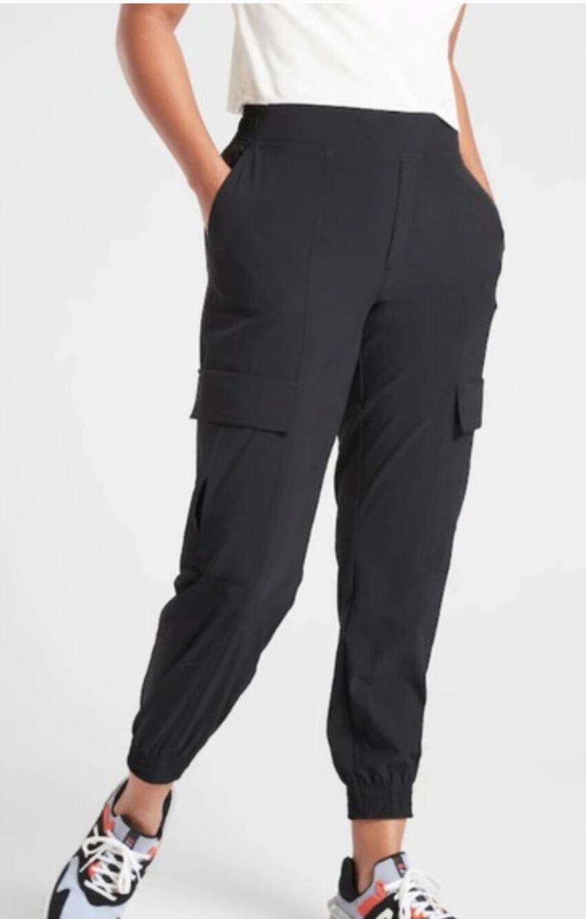 ATHLETA Women's Chelsea Utility Joggers Pants Size 4 Black Stretch Pants